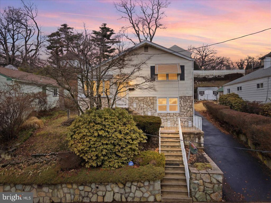 152 EGERTON AVE, Glenside, PA 19038