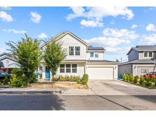 1172 Ne CAMRY Ct, Salem, OR 97301