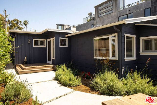 754 California Avenue, Venice, CA 90291