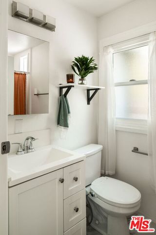754 California Avenue, Venice, CA 90291