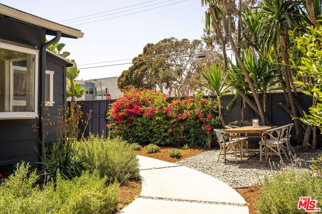 754 California Avenue, Venice, CA 90291