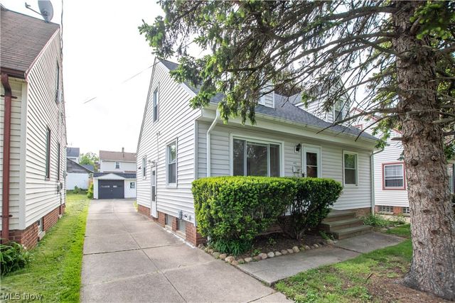 4462 South Hills Drive, Cleveland, OH 44109