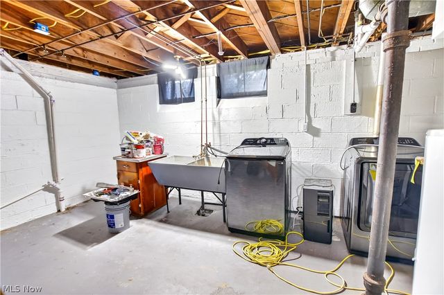 4462 South Hills Drive, Cleveland, OH 44109