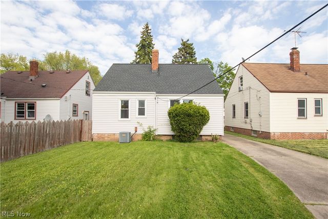 4462 South Hills Drive, Cleveland, OH 44109