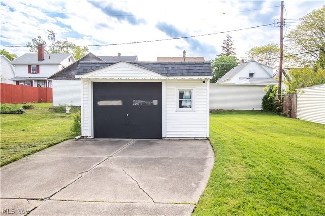 4462 South Hills Drive, Cleveland, OH 44109