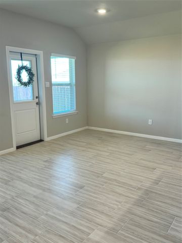 9428 Golden Tree, Fort Worth, TX 76180