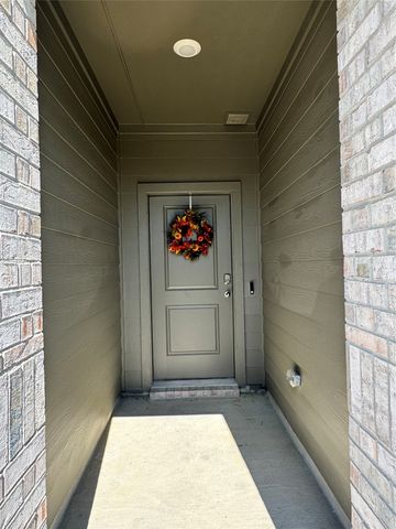 9428 Golden Tree, Fort Worth, TX 76180