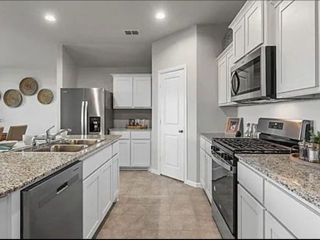 9428 Golden Tree, Fort Worth, TX 76180