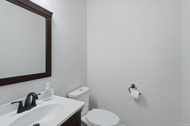 2311 PREAKNESS LN, San Antonio, TX 78248