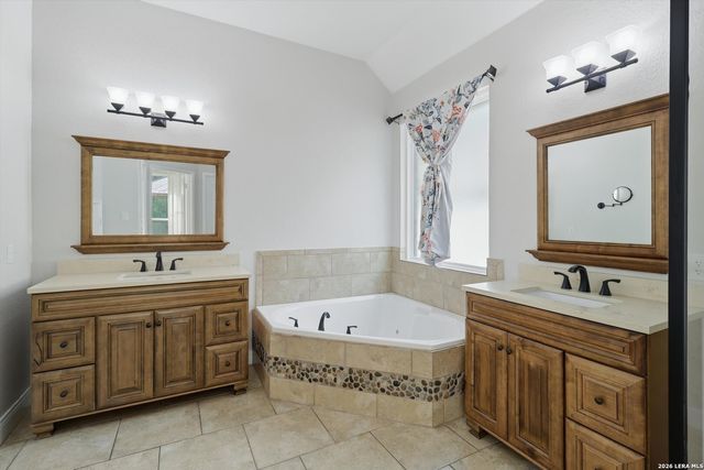 2311 PREAKNESS LN, San Antonio, TX 78248