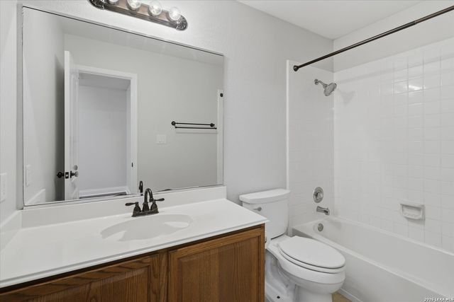 2311 PREAKNESS LN, San Antonio, TX 78248