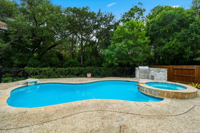 2311 PREAKNESS LN, San Antonio, TX 78248