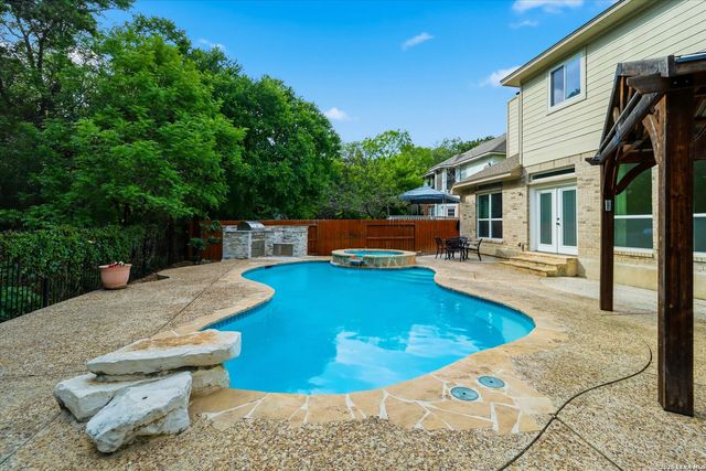 2311 PREAKNESS LN, San Antonio, TX 78248