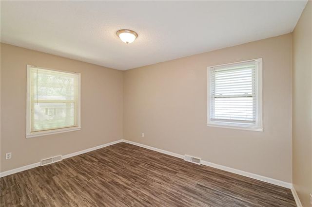 12708 Sycamore Avenue, Grandview, MO 64030