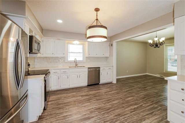 12708 Sycamore Avenue, Grandview, MO 64030