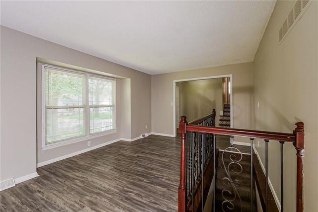 12708 Sycamore Avenue, Grandview, MO 64030