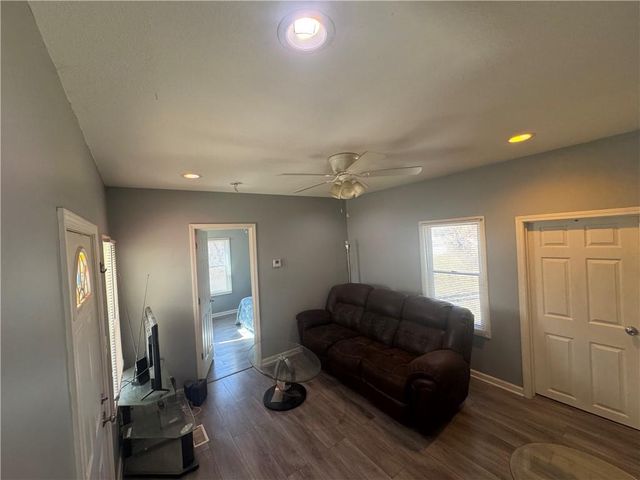 11300 E 11 Street S, Independence, MO 64054