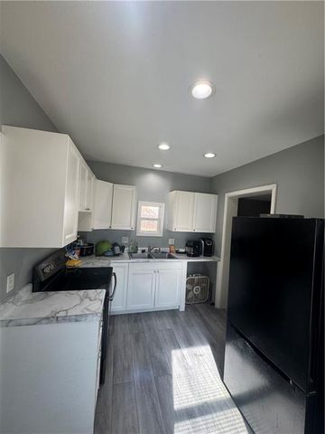 11300 E 11 Street S, Independence, MO 64054