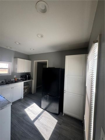 11300 E 11 Street S, Independence, MO 64054