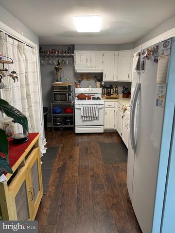 315 W EVERGREEN AVE, Somerdale, NJ 08083