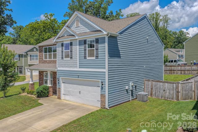 355 Tavernier Lane, Candler, NC 28715