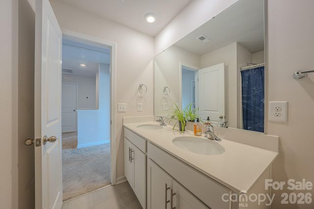 355 Tavernier Lane, Candler, NC 28715