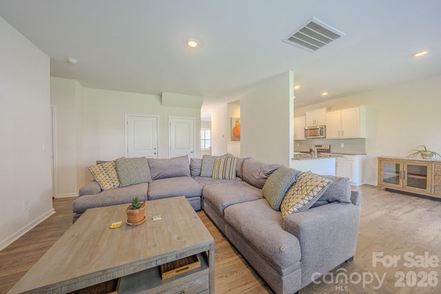 355 Tavernier Lane, Candler, NC 28715