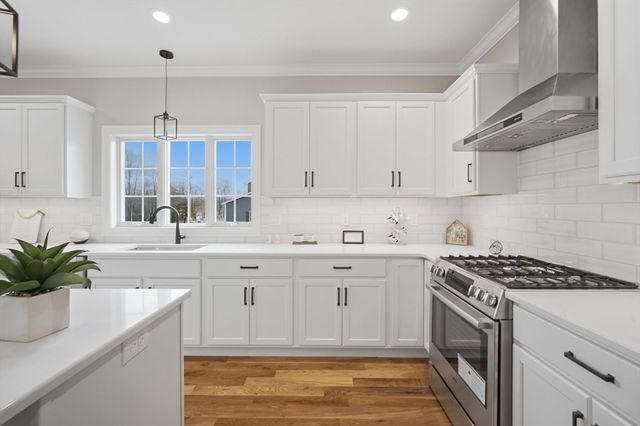 2 Scarlett Drive, East Longmeadow, MA 01028