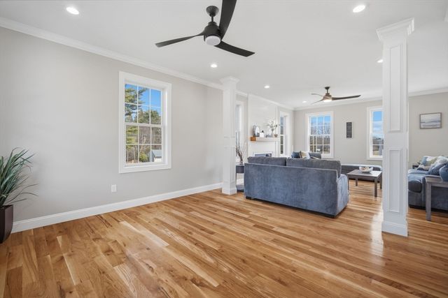 2 Scarlett Drive, East Longmeadow, MA 01028