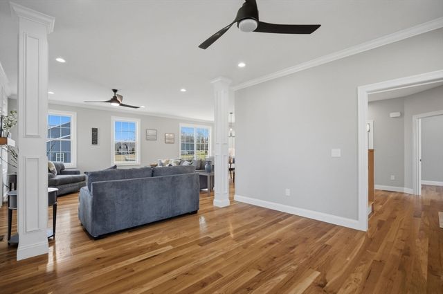2 Scarlett Drive, East Longmeadow, MA 01028