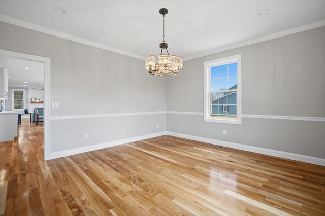 2 Scarlett Drive, East Longmeadow, MA 01028