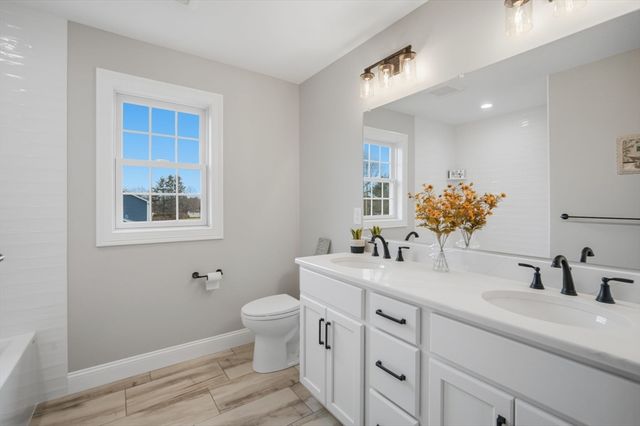 2 Scarlett Drive, East Longmeadow, MA 01028