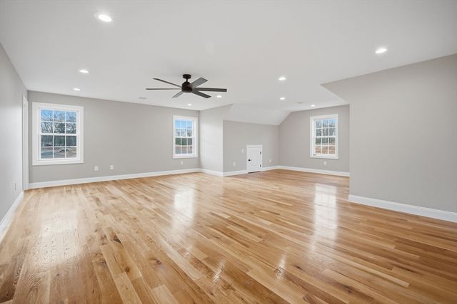 2 Scarlett Drive, East Longmeadow, MA 01028