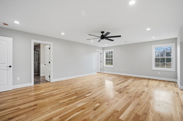 2 Scarlett Drive, East Longmeadow, MA 01028