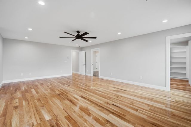 2 Scarlett Drive, East Longmeadow, MA 01028