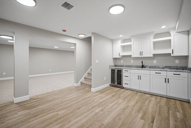 2 Scarlett Drive, East Longmeadow, MA 01028