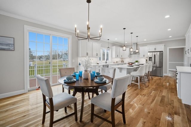 2 Scarlett Drive, East Longmeadow, MA 01028