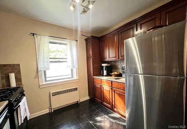 6968 137th Street 1B, Flushing, NY 11367