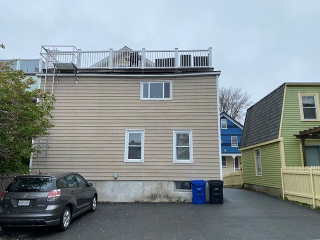 19 Howard Street 2, Newport, RI 02840