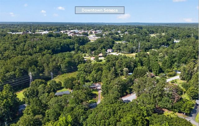 100 Willow Creek Circle, Seneca, SC 29678