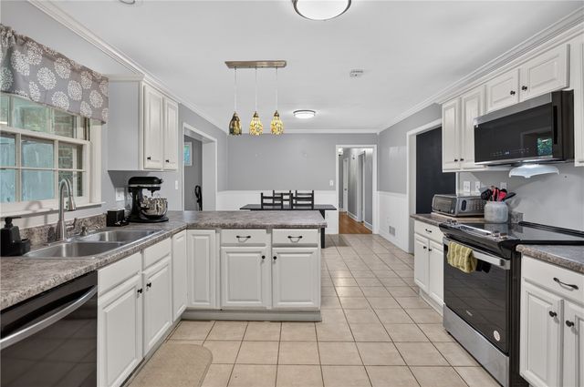 100 Willow Creek Circle, Seneca, SC 29678