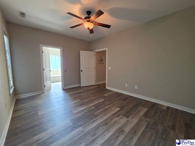 3022 Red Berry Circle, Effingham, SC 29541