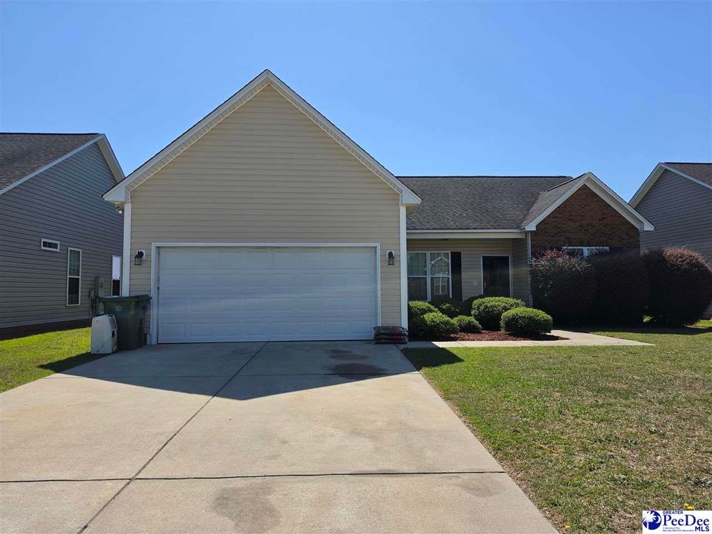 3022 Red Berry Circle, Effingham, SC 29541