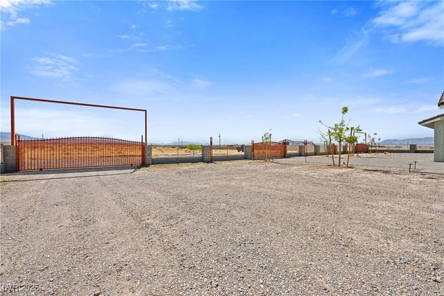 9090 JOSEPHINE Street, Pahrump, NV 89048