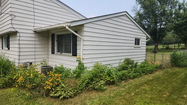 2035 14th St, Rochester, MN 55904