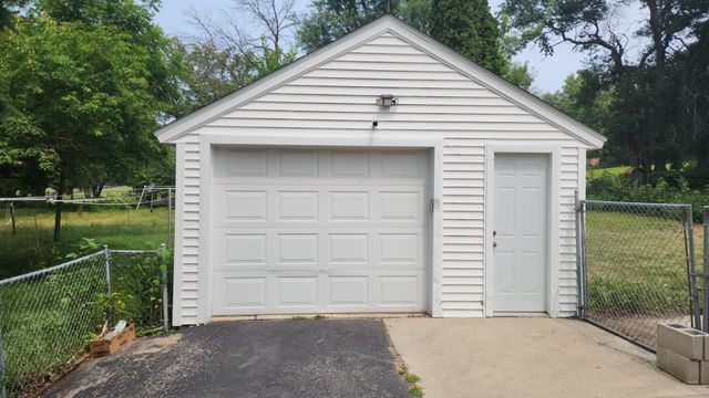 2035 14th St, Rochester, MN 55904