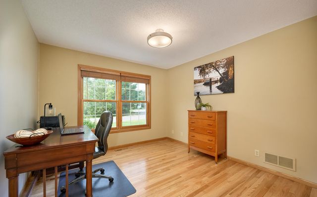 2592 Blue Bill Circle, White Bear Lake, MN 55110