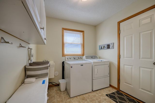 2592 Blue Bill Circle, White Bear Lake, MN 55110