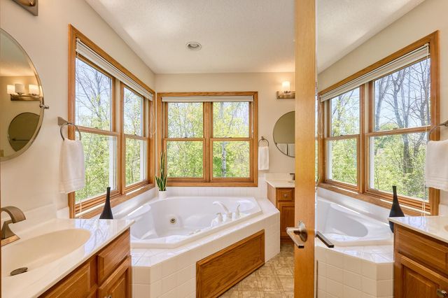 2592 Blue Bill Circle, White Bear Lake, MN 55110
