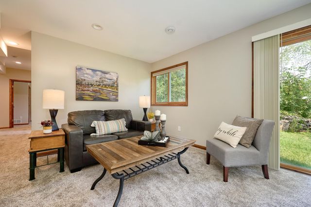 2592 Blue Bill Circle, White Bear Lake, MN 55110